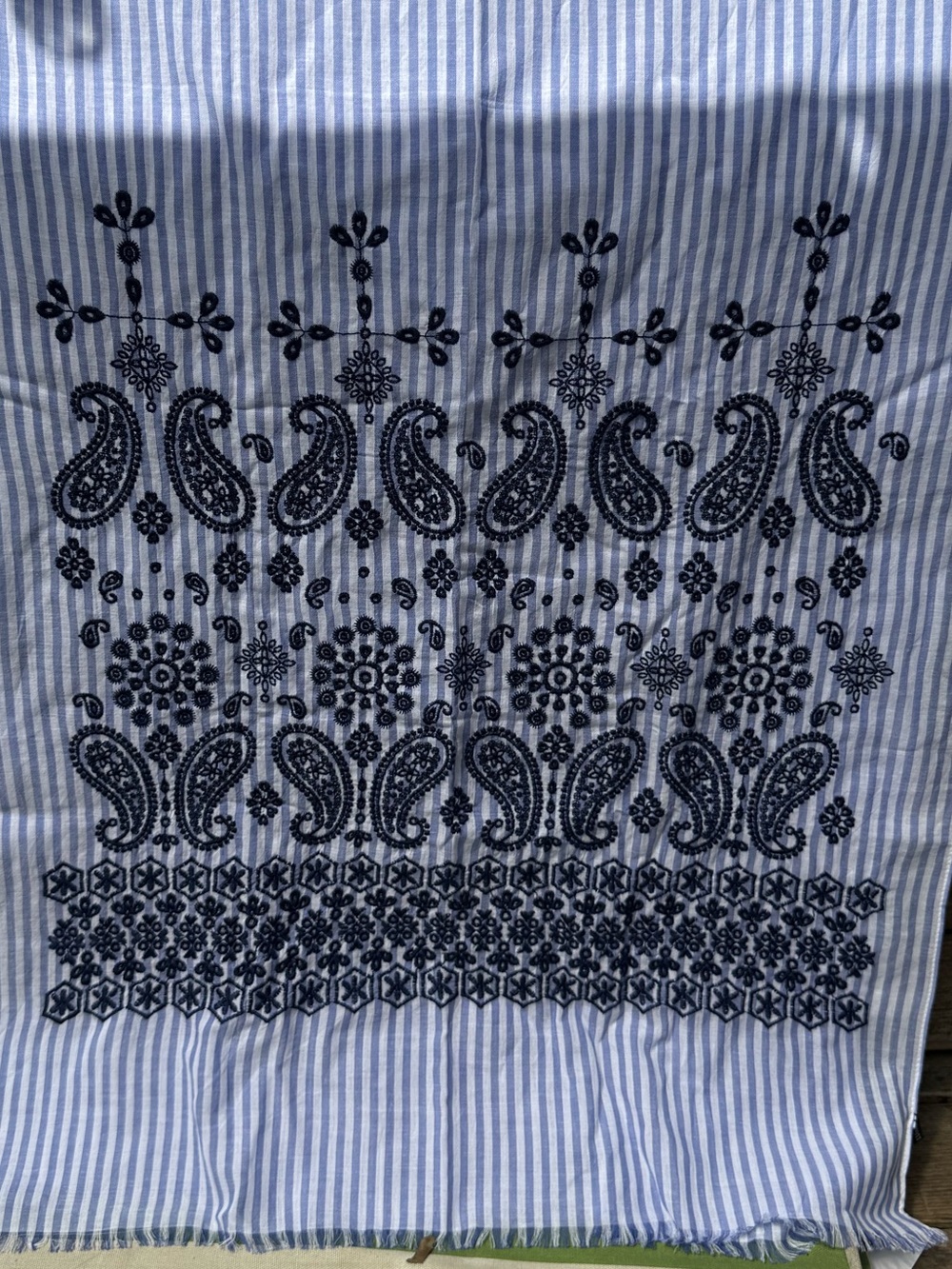 TALBOTS 💯 % cotton Embroidery Navy &  White Striped Paisley Oblong Scarf NEW 🆕